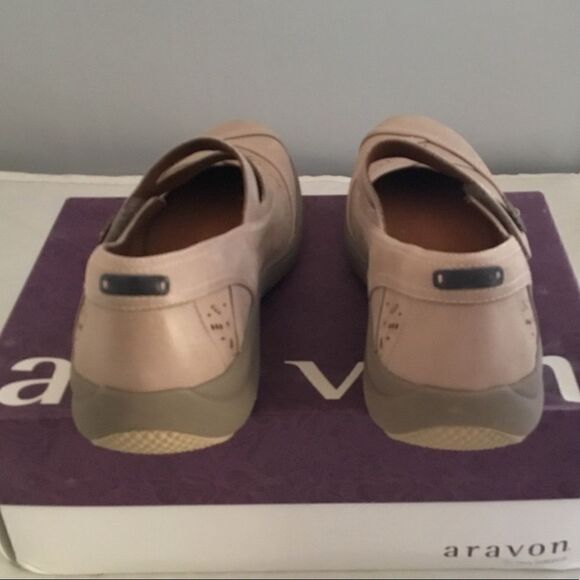 Aravon REVshow Mary Jane in Taupe (A14) - Picture 4 of 7